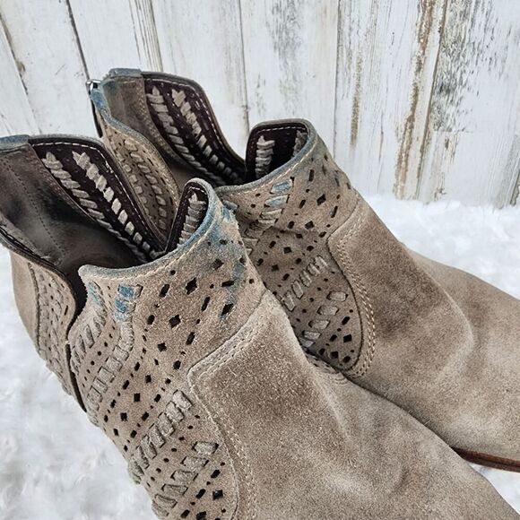 Vince Camuto Suede Ankle Booties Tan Size 8.5 - Picture 5 of 11